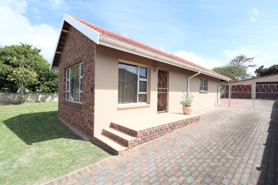 3 Bedroom Property for Sale in Kabega Park Eastern Cape